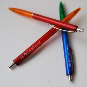 Girls'Day-Kugelschreiber | 50 Stück, rot/orange oder grün/blau